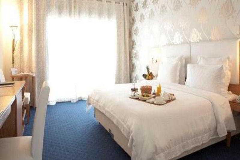 Golden Tulip Al Jazira & 4* Abu Dhabi