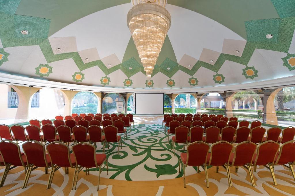 Golden Tulip Al Jazira & 4* Abu Dhabi